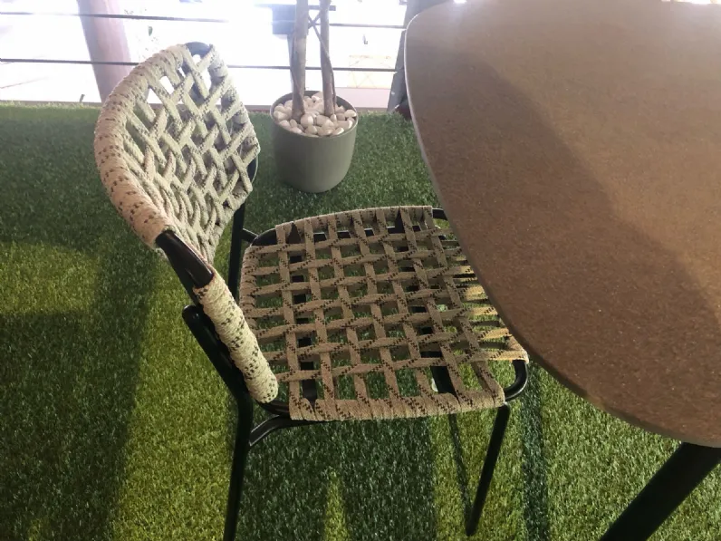 Sedia per l'esterno Yo!  a marchio Connubia a prezzi outlet 