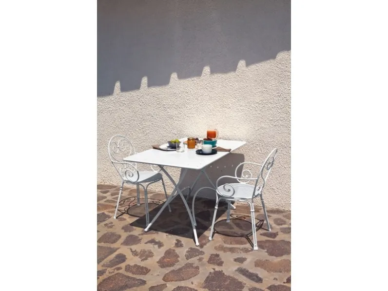 Poltroncina da esterni Emu Pigalle PREZZI OUTLET