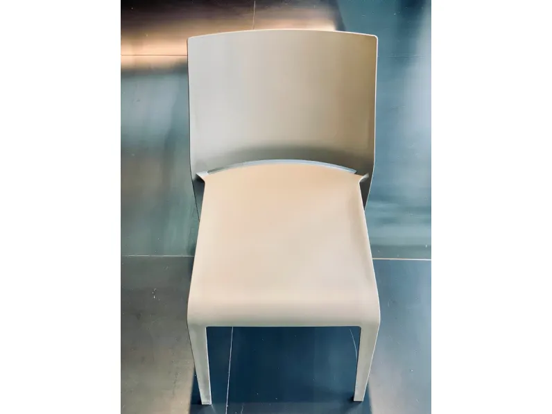 Sedia in plastica impilabile 4 riga in Offerta Outlet