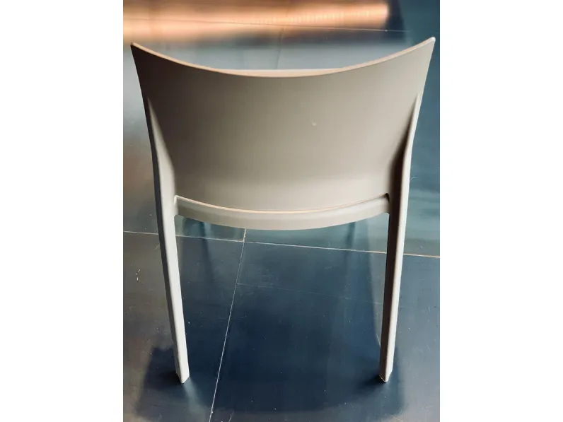 Sedia in plastica impilabile 4 riga in Offerta Outlet