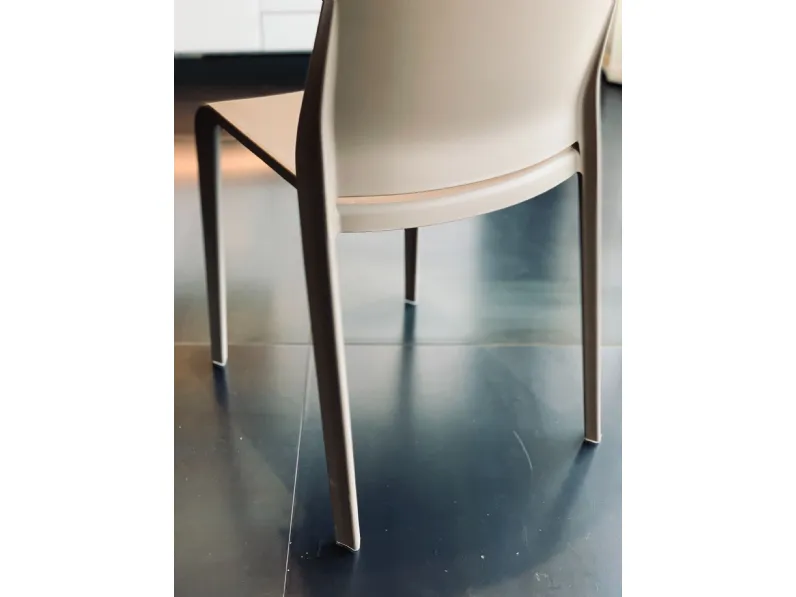 Sedia in plastica impilabile 4 riga in Offerta Outlet