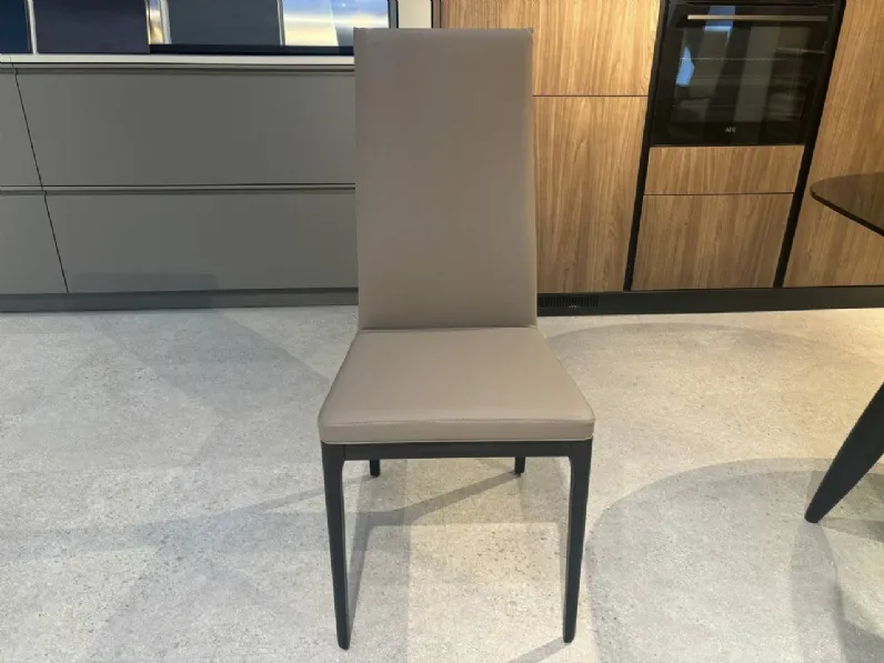 Sedia con schienale alto modello Angy alta a prezzo riservato 