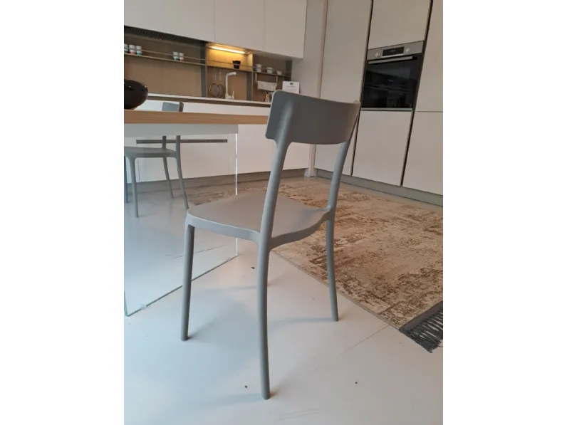 Sedia modello Argo senza braccioli di Connubia 