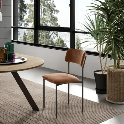 Sedia in tessuto con schienale medio Aura in offerta
