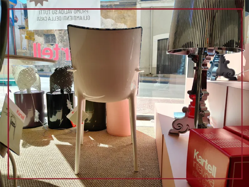 Sedia modello Hhh a marchio Kartell scontata del 40%