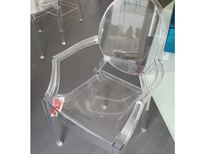 Sedia modello Louis ghost a marchio Kartell scontata del 21%