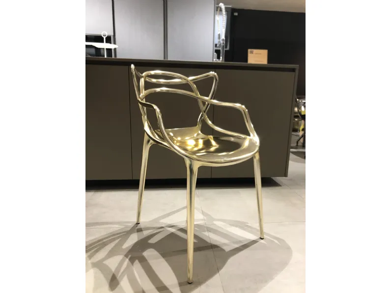 Sedia con braccioli Masters di Kartell a prezzo scontato