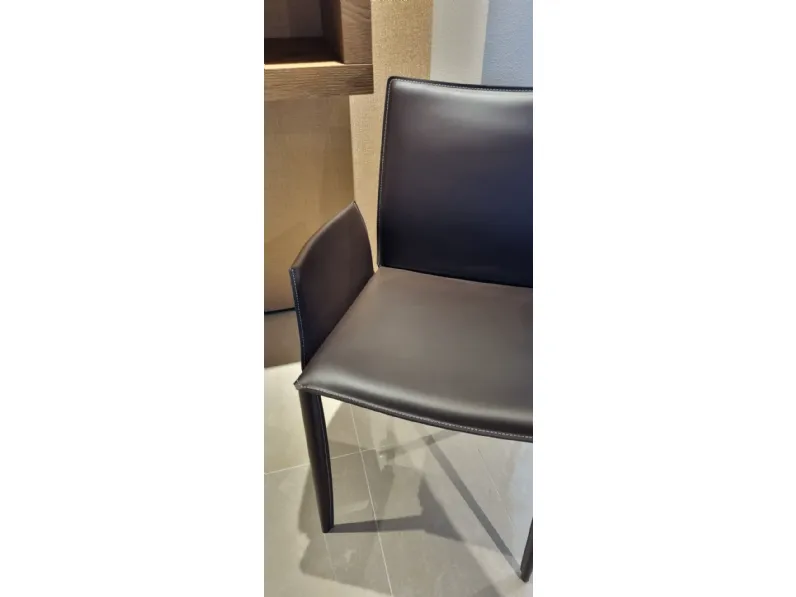 Sedia modello Linda con braccioli di Bontempi 