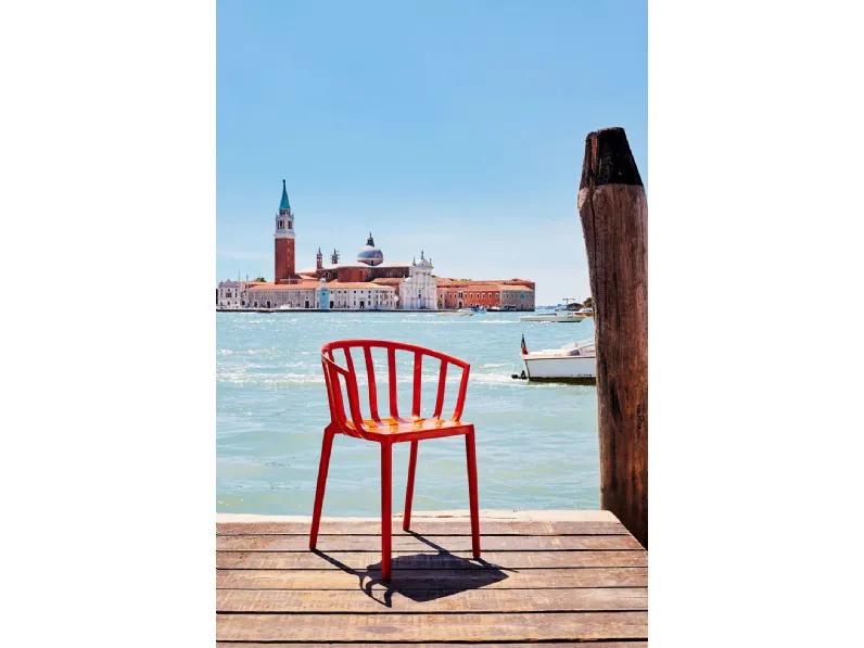 Sedia con braccioli modello Venice a prezzo riservato 
