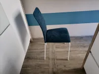 Alice Sedit: sedia con schienale alto a prezzo scontato! Ottima per arredare interni.