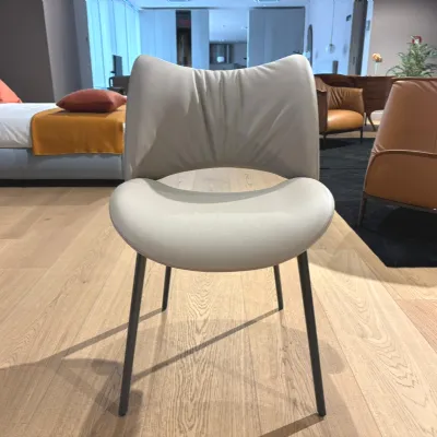 Sedia in pelle modello Nice di Poltrona frau 