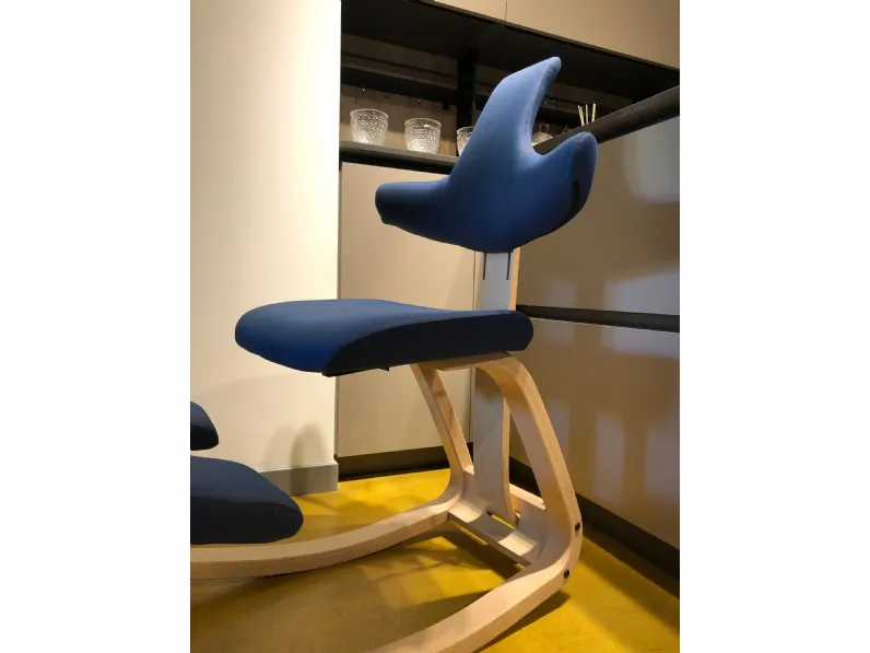 Sedia in tessuto con schienale medio Thatsit scontata