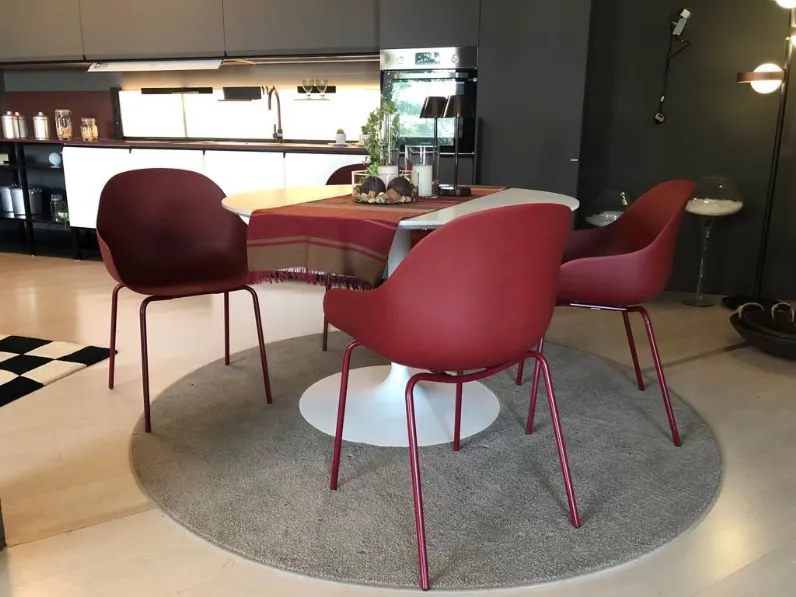 Sedia in plastica modello Academy di Connubia 