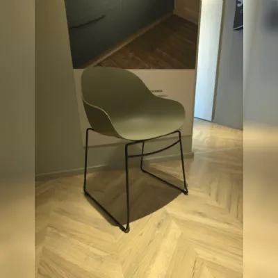 Sedia con braccioli 2 sedie academy ac connubia spedibili  di Collezione esclusiva a prezzo scontato