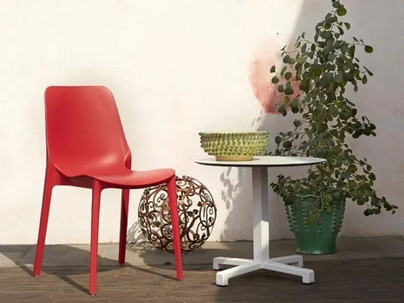 Sedia Ginevra da cucina realizzata in plastica scontata del 30%
