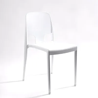 Sedia Margot da cucina realizzata in plastica scontata del 50%