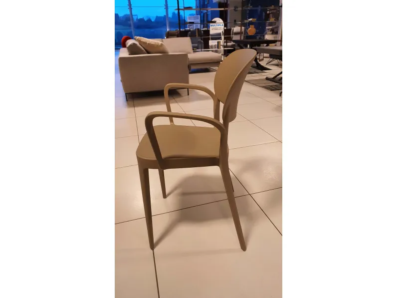 Sedia con braccioli Mia di Ozzio in Offerta Outlet