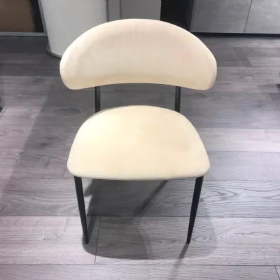 Sedia modello Mira di Colico a prezzo riservato 
