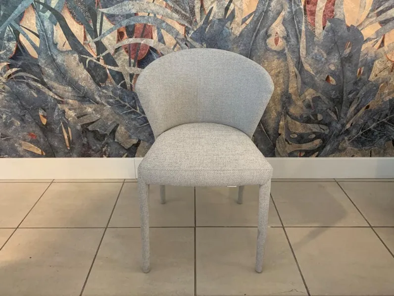 Sedia da soggiorno realizzata in tessuto Amelie di Calligaris 