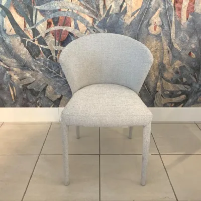 Sedia da soggiorno realizzata in tessuto Amelie di Calligaris 