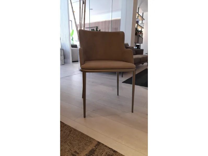 1. Design moderno ed elegante.
2. Costruita con materiali di qualità.
3. Comoda e resistente.
4. Prezzo scontato.
5. Facile da pulire.
