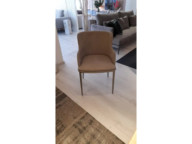 1. Design moderno ed elegante.
2. Costruita con materiali di qualità.
3. Comoda e resistente.
4. Prezzo scontato.
5. Facile da pulire.