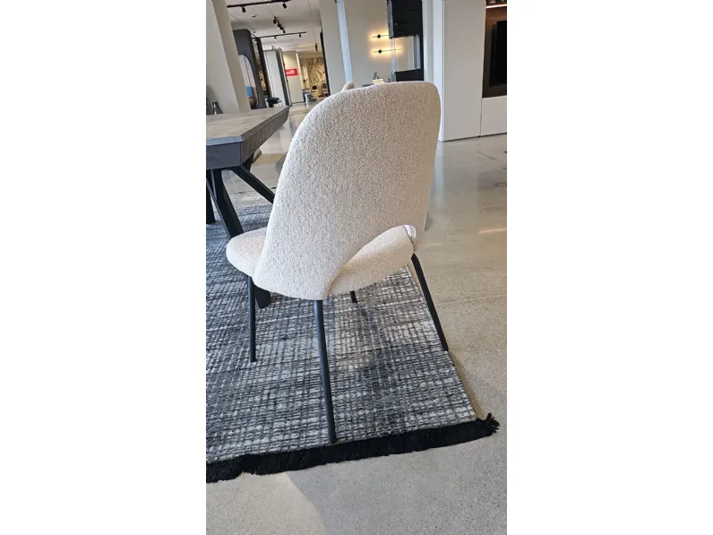 Sedia da soggiorno realizzata in tessuto Sedia foyer di Calligaris 