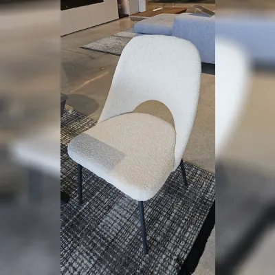 Sedia da soggiorno realizzata in tessuto Sedia foyer di Calligaris 