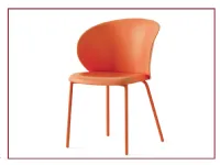 Sedia Tuka di Connubia: design moderno, prezzo vantaggioso.