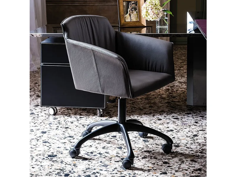 Scopri la sedia Tyler di Cattelan Italia a prezzo speciale!
