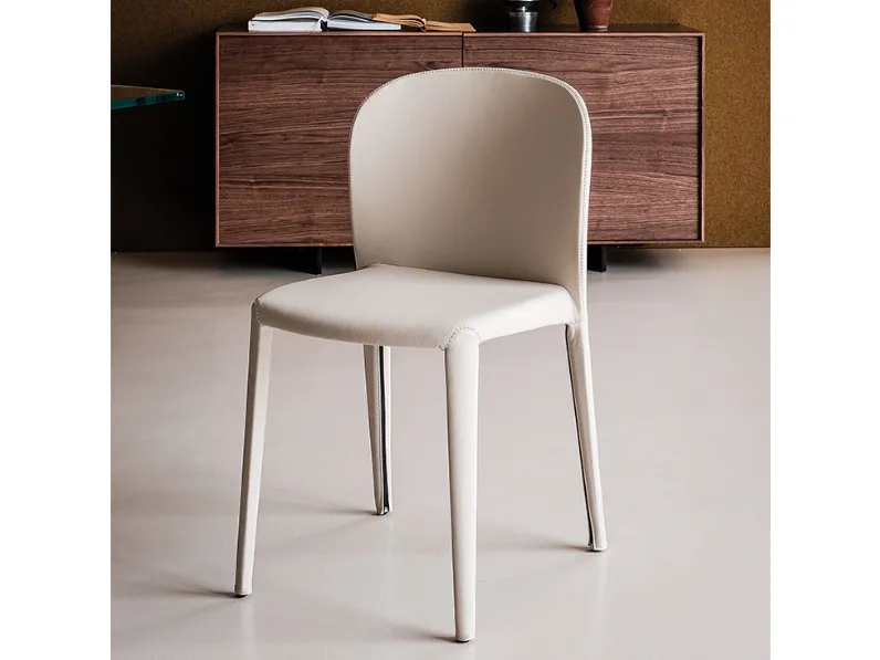 Sedia Daisy Cattelan Italia: Outlet, design moderno ed elegante.