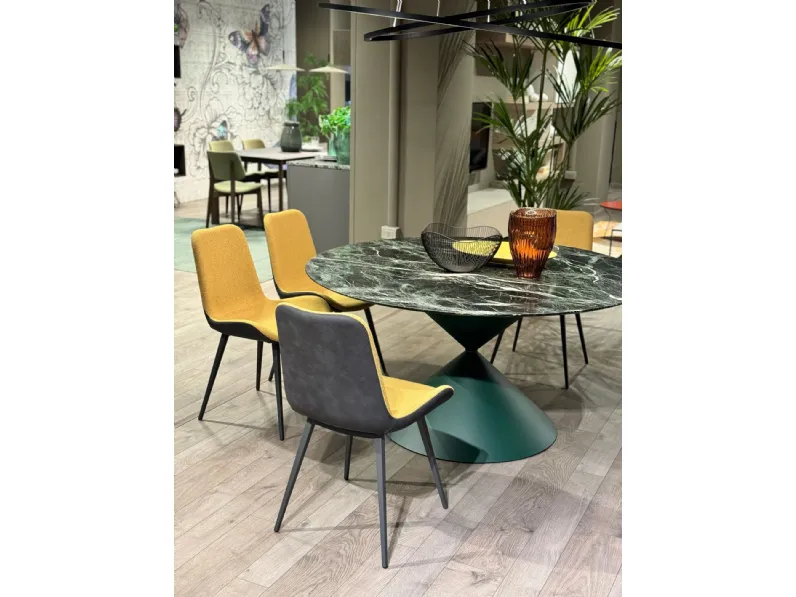 Sedia con schienale alto Dalia di Midj a prezzo ribassato