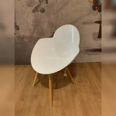 Sedia Cookie wooden legs Infiniti SCONTATA a PREZZI OUTLET