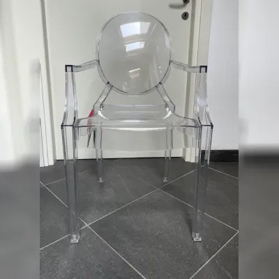 Sedia con braccioli Louis ghost di Kartell a prezzo scontato