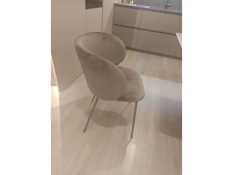 Sedia di Natisa modello Sinuosa da soggiorno in offerta -35%