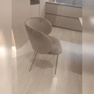 Sedia di Natisa modello Sinuosa da soggiorno in offerta -35%