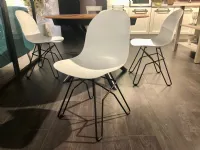 Sedia da soggiorno realizzata in metallo Academy di Calligaris 