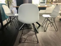 Sedia da soggiorno realizzata in metallo Academy di Calligaris 