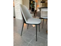 Sedia Lea da soggiorno realizzata in tessuto scontata del 50%