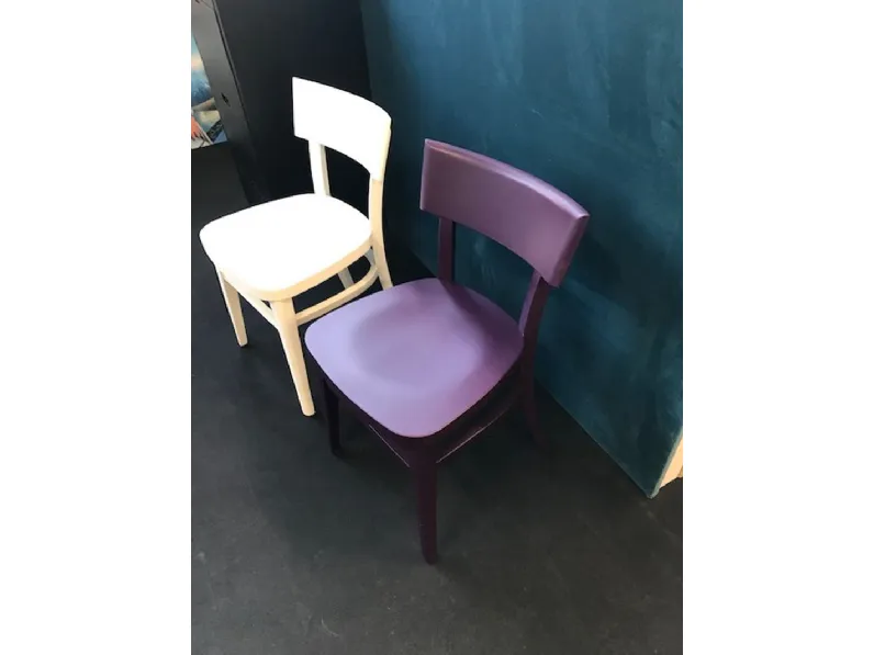 Sedia Hosteria Halifax senza braccioli, prezzo scontato! Ottimo per l'arredamento d'interni.