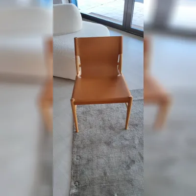 Sedia da soggiorno Voyage Porro a prezzo Outlet 