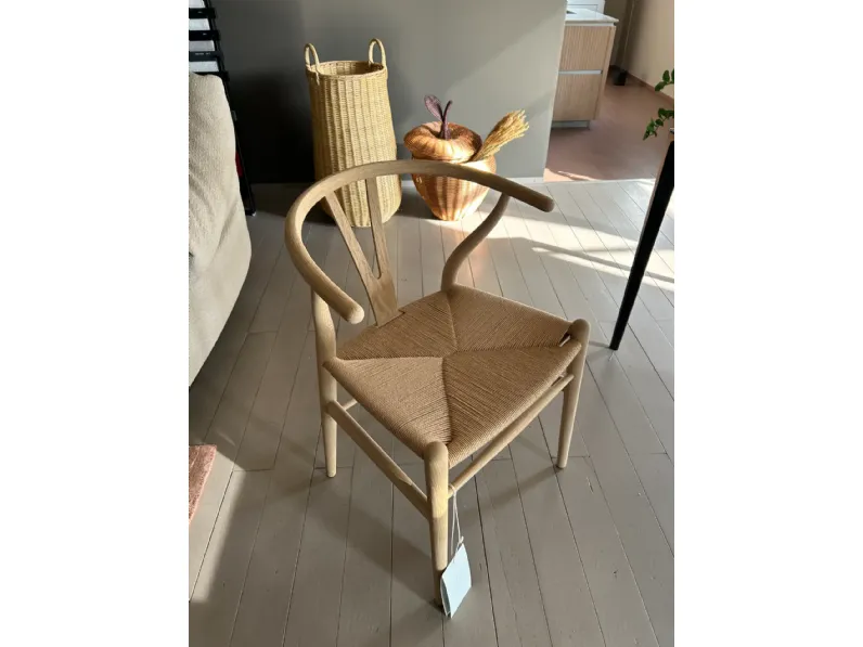 Sedia da soggiorno Ch24 wishbone chair di Carl hansen & son SCONTATA 23%