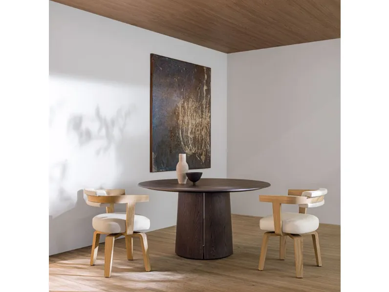 Sedia modello Porta volta  con braccioli di Molteni & c 