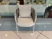 Sedia poltroncina modello Frame a prezzo riservato 