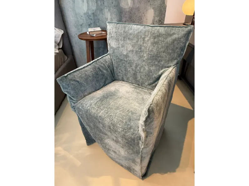 Sedia in tessuto con braccioli Gervasoni sedia con braccioli ghost 25 in Offerta Outlet