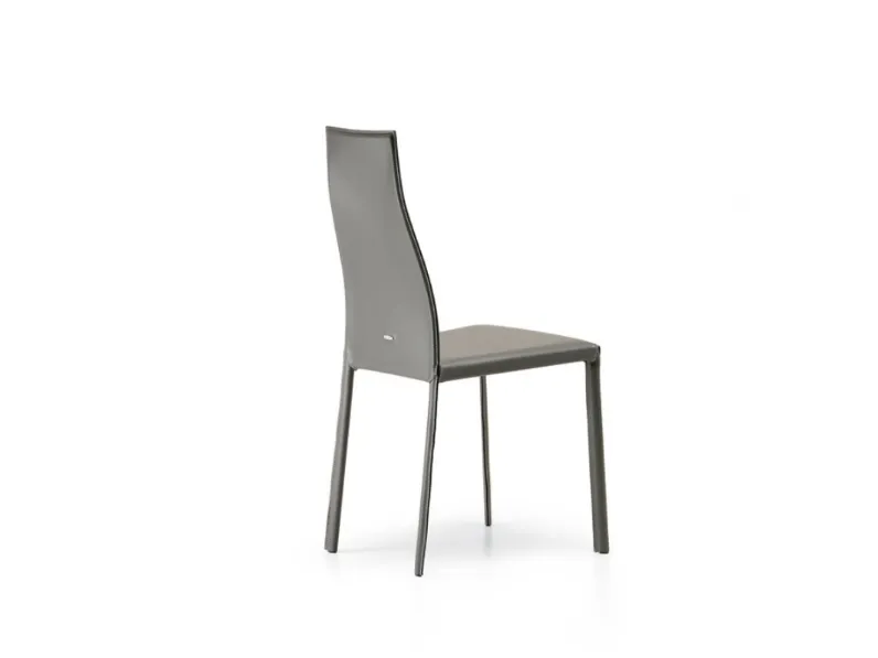 1. Design moderno ed elegante. 
2. Costo scontato. 
3. Struttura robusta. 
4. Facile da montare. 
5. Comoda e confortevole.