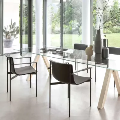 Sedia con braccioli Ombra di Lema a prezzo scontato