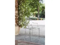 Sedia da soggiorno realizzata in plastica Louis ghost di Kartell 