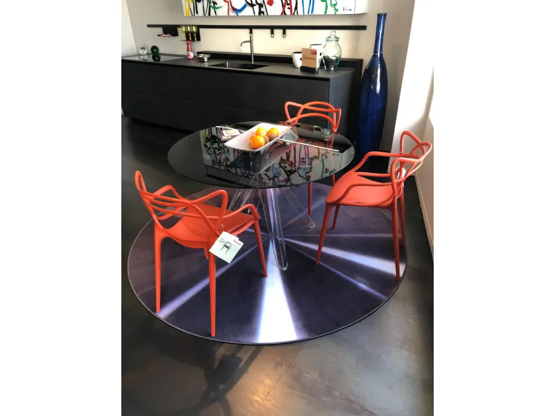 Sedia con braccioli Masters di Kartell a prezzo ribassato