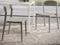 Sedia Mira da cucina realizzata in plastica scontata del 27%